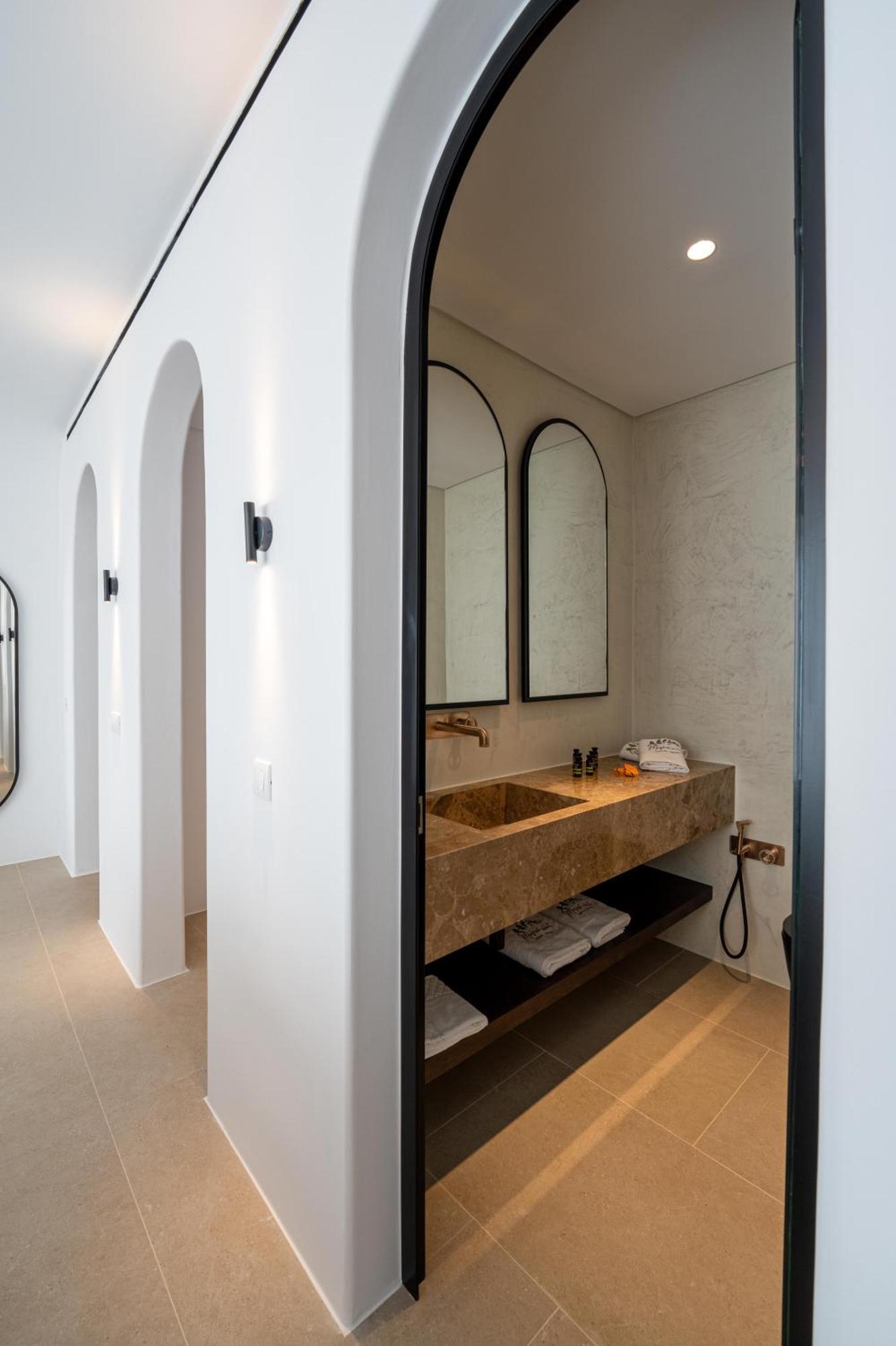 Muse Of Mykonos Luxury Suites Mykonos Town Екстериор снимка
